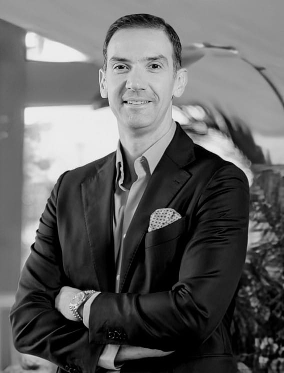 Dr Dimitrios Marinos, our lecturer at HSLU, has deep expertise in artificial intelligence, big data analytics, digital transformation, AI ethics, data governance and more.