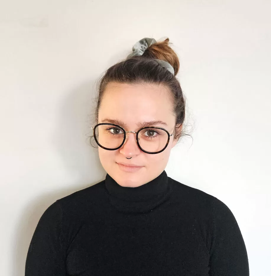 Julia-Duerler-ta-portrait-1