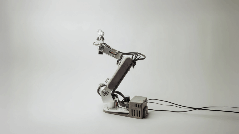 Roboter-Arm (mit Annin Robotics Software)