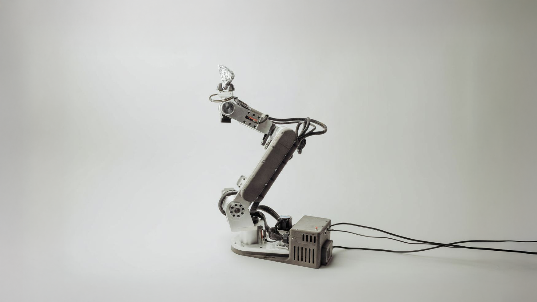 Roboter-Arm (mit Annin Robotics Software)